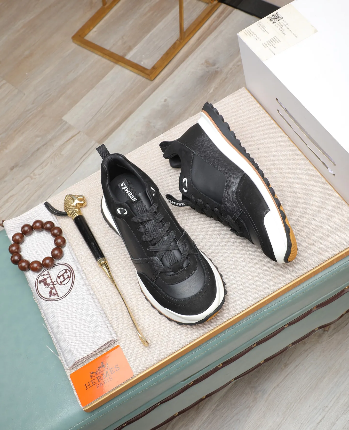Men's shoes 💰760 Hermes🐴 25ss new autumn and winter products! Classic boot shape + British color matching design, imported calfskin, classic and durable! The original inverted mold last, the ultimate 1:1 shape, and the imported high-end cowhide presents a refined texture! Open the mold to customize the A-grade high-density private mold outsole with luxurious packaging! - Unique quality, 39-44 (38 45 46 customized)